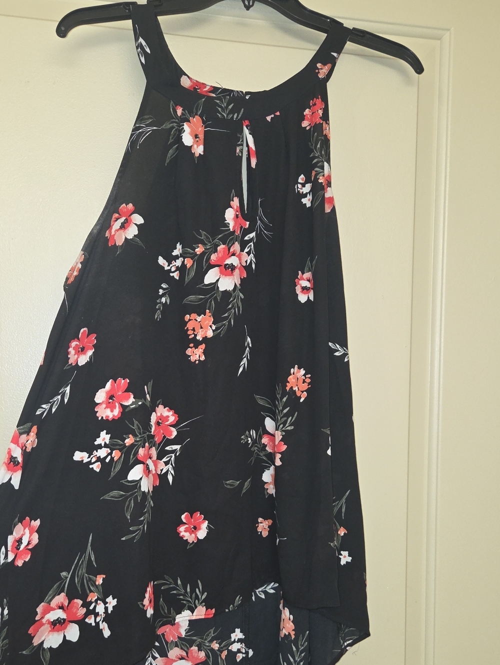torrid Black High-Low Floral Sleeveless top with Coral & White Blooms